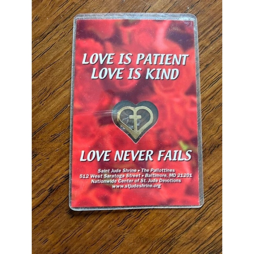Love Never Fails" Pocket Token & Prayer Card Set